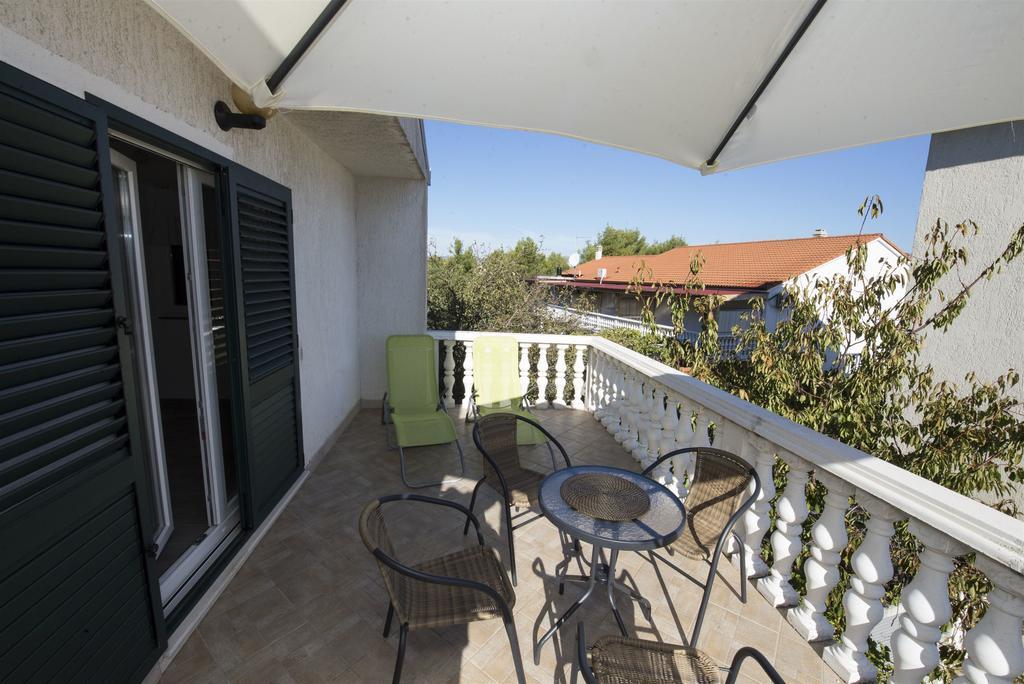 Apartment Jure Slatine Exterior photo